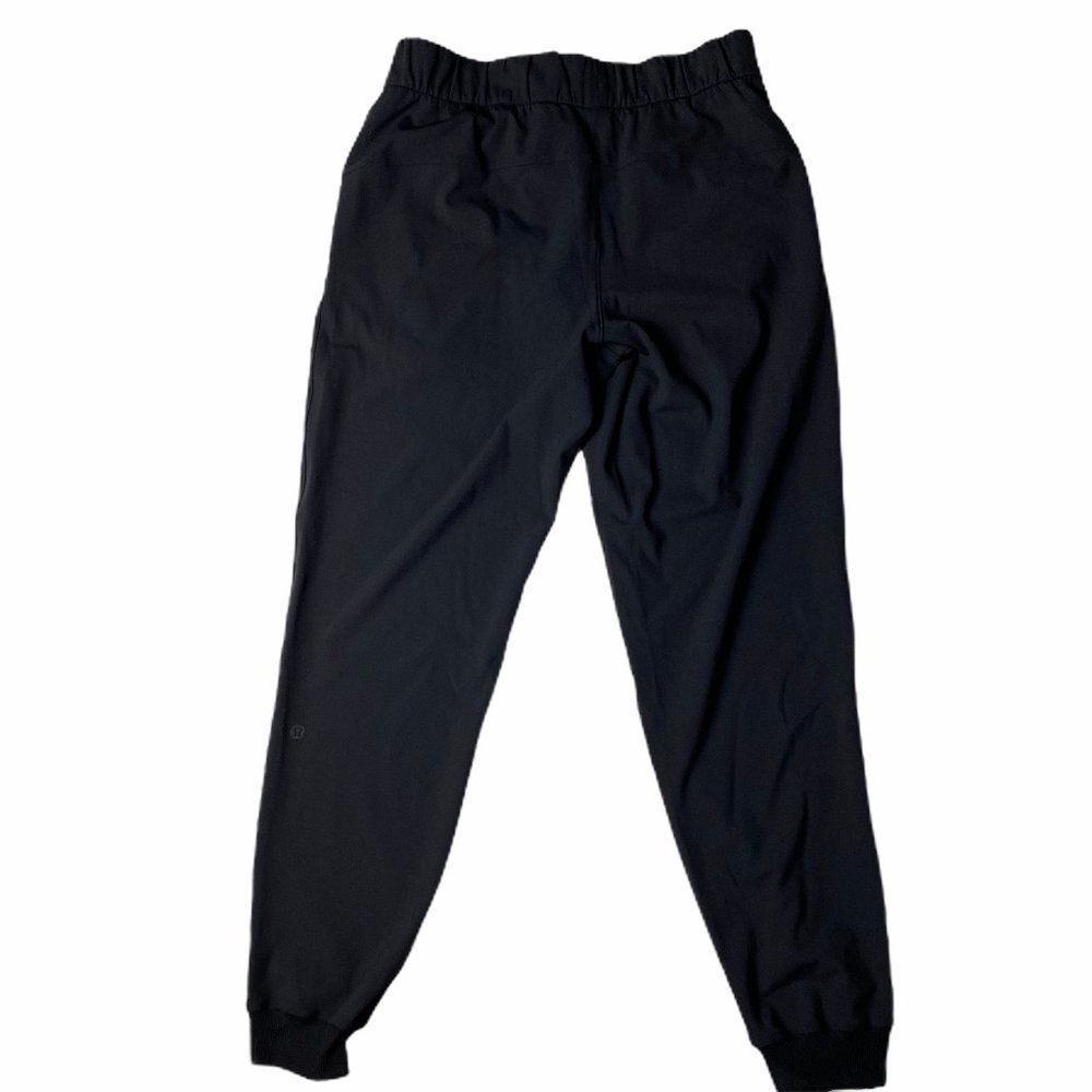 Lululemon Size 6 Black On The Fly Jogger Luxtreme